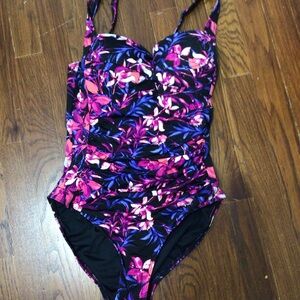 Niptuck Swim floral one piece swimsuit womens’s size 6